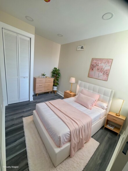 Building Photo - 459 E High St