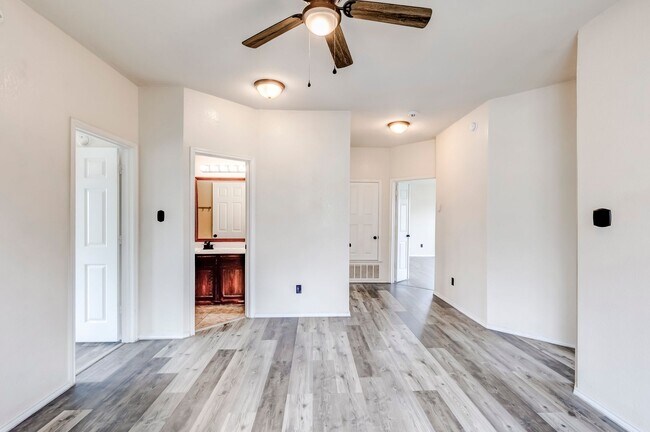 Building Photo - 4411 Causeway Ct