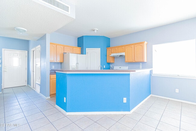 Building Photo - 5917 Cielo Del Rey Pl