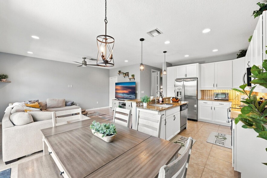 Building Photo - 4585 Tara Cove Way