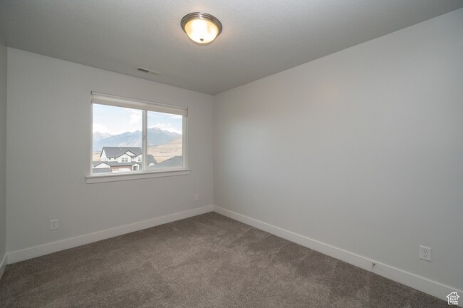 Building Photo - 16087 S Truss Dr