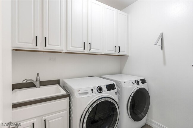 Building Photo - 14837 Windward Ln
