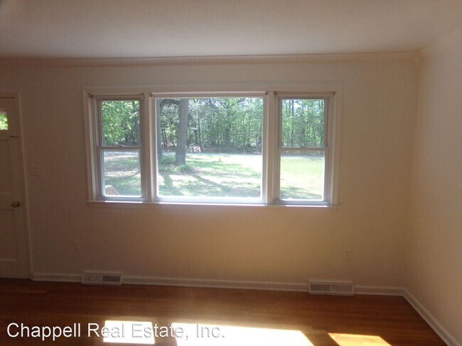 Building Photo - 2 br, 1 bath House - 15711 S. Crater Rd.