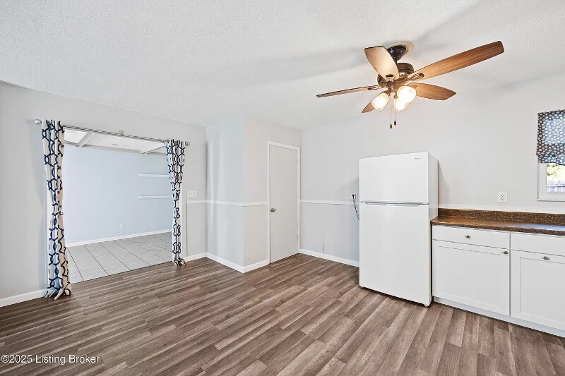 Building Photo - 7520 Blue Wing Dr