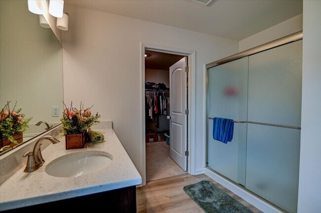 Building Photo - 2583 Dogwood Ln