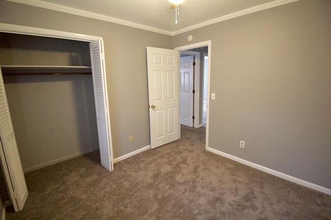 Building Photo - 7821 Sagebrook Rd