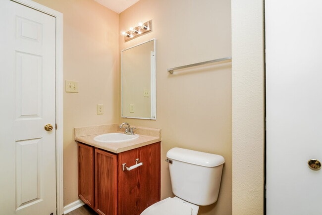 Building Photo - 2334 Bristol Dr
