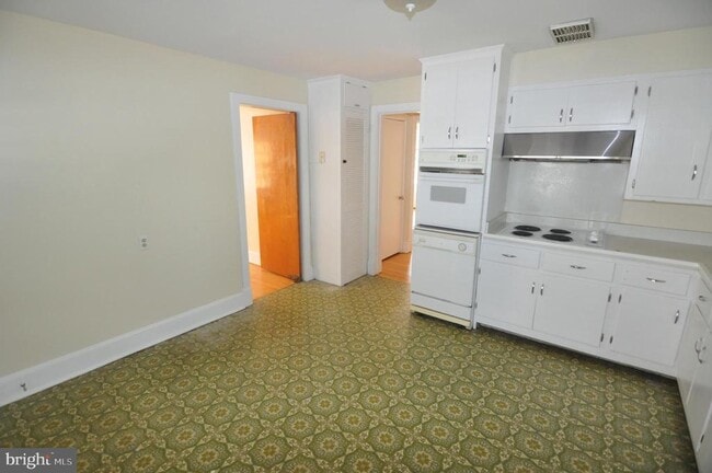 Building Photo - 204 Bellview Ave