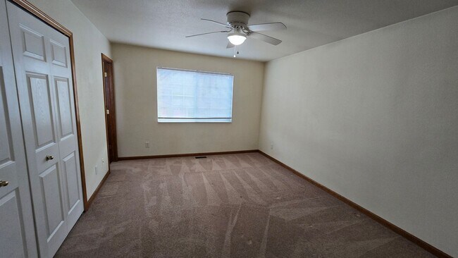 Building Photo - 7238 Banberry Dr