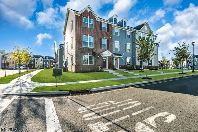 Building Photo - 246 Kiln Dr