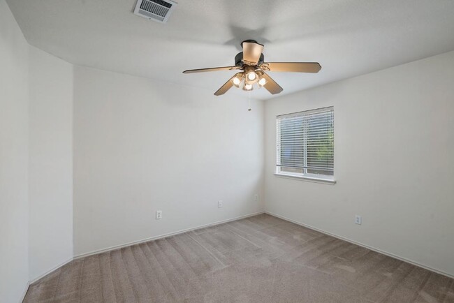 Building Photo - 10520 Fosseway Dr