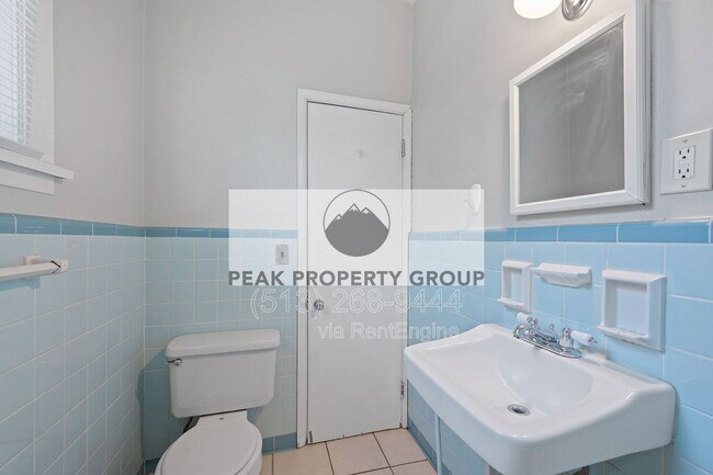 Building Photo - 2549 University Ct
