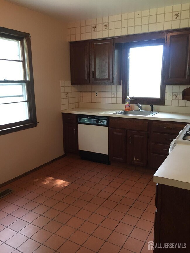 Building Photo - 17 Jill Ct