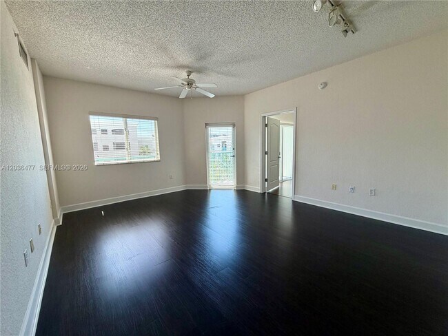 Building Photo - 6001 SW 70th St