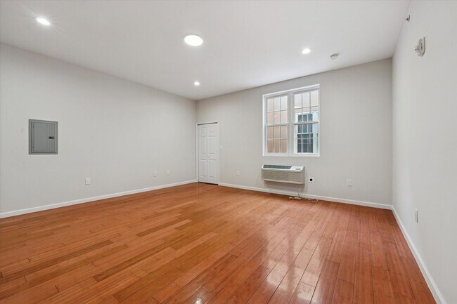 Building Photo - Large New Studio in Washington Square West