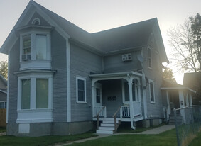 Building Photo - 1008 Pearl St