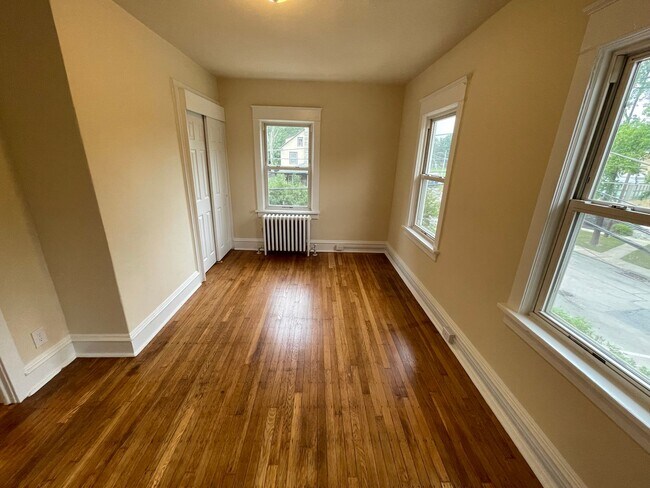 Building Photo - 143 N Highland Ave