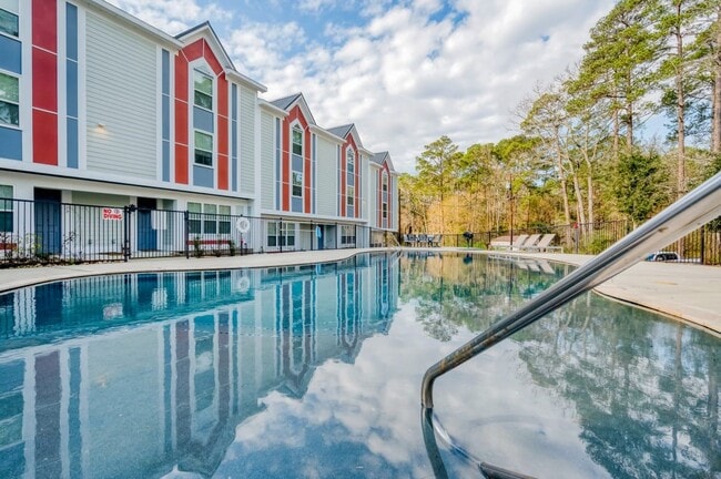 Building Photo - 3730 Boettcher Dr