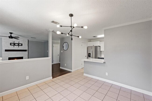 Building Photo - 2808 Firecrest Dr
