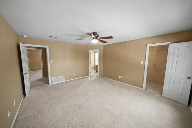 Building Photo - Spacious Cibolo Home Near Steele High School - Realtor Commission: $500