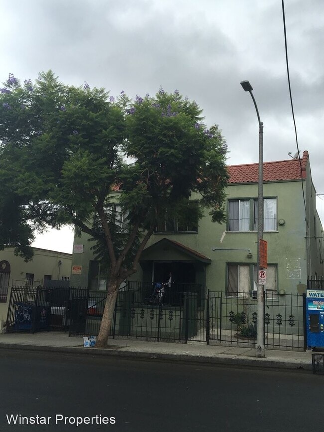 Building Photo - 461 Witmer St