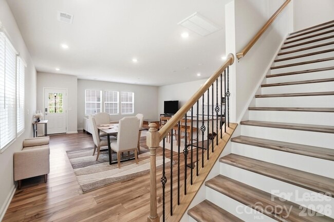 Building Photo - 15764 Country House St