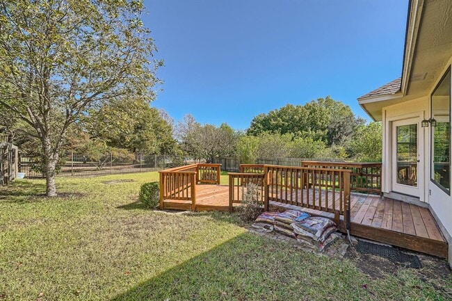 Building Photo - 15013 Doria Dr