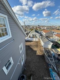 Building Photo - 733 E Walnut St