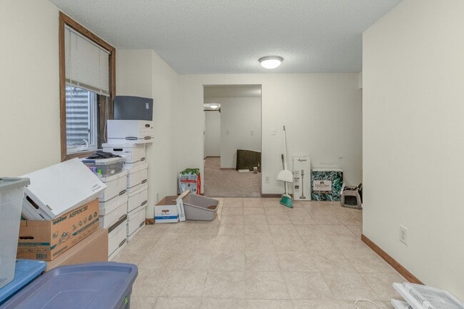 Building Photo - 222 Virginia 3 bed 2 bath apartment in historic Cathedral Hill neighborhood