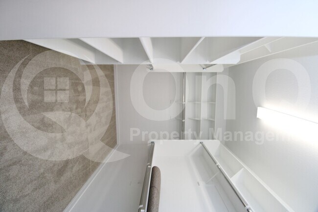 Building Photo - 8805 W Windsor Blvd