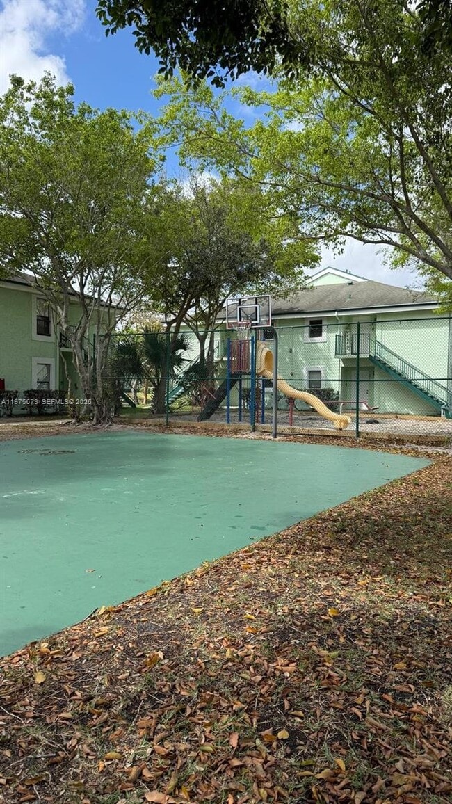 Building Photo - 3965 NW 87th Ave