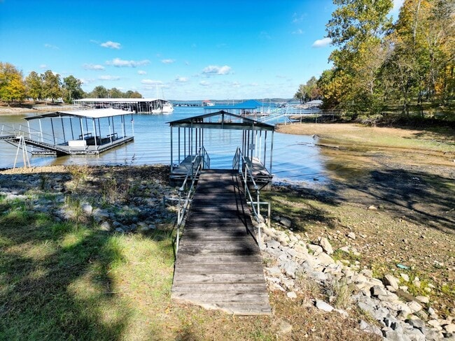Building Photo - Furnished Home on KY Lake