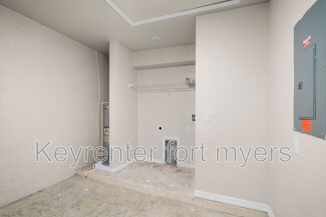 Building Photo - 341 Reeves St