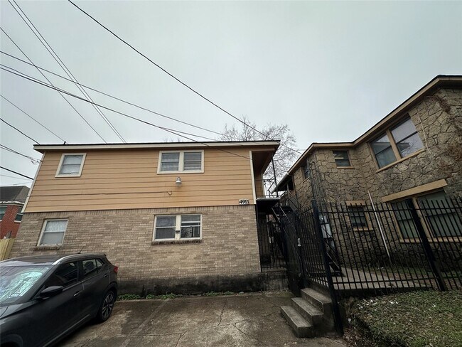 Building Photo - 4911 Delano St