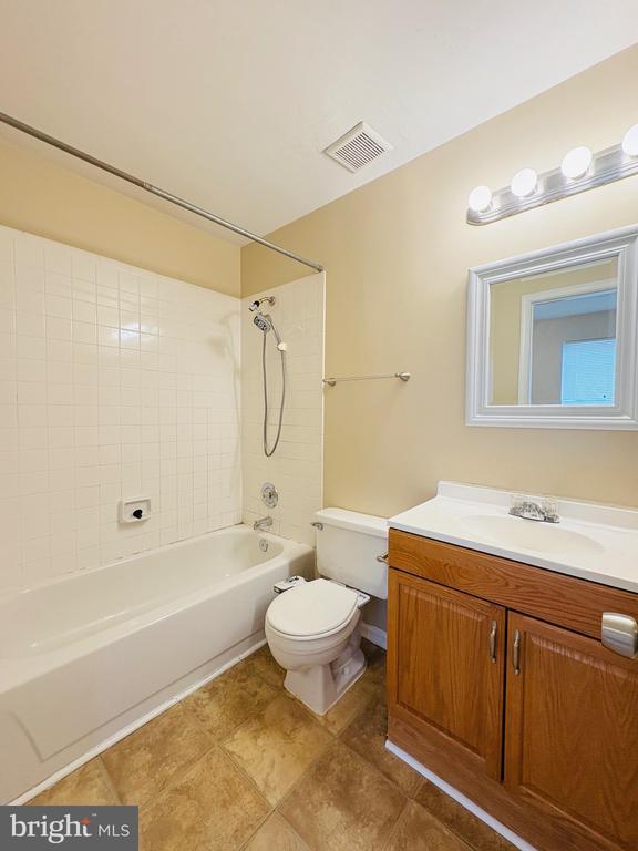 Building Photo - 13918 Big Yankee Ln