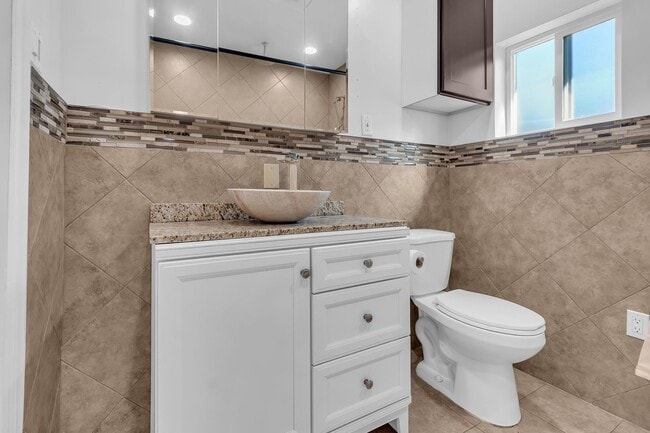 Building Photo - 5246 N Gareloch Ave