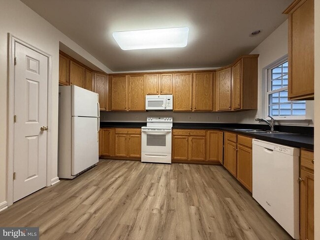 Building Photo - 7602 Audubon Meadow Way