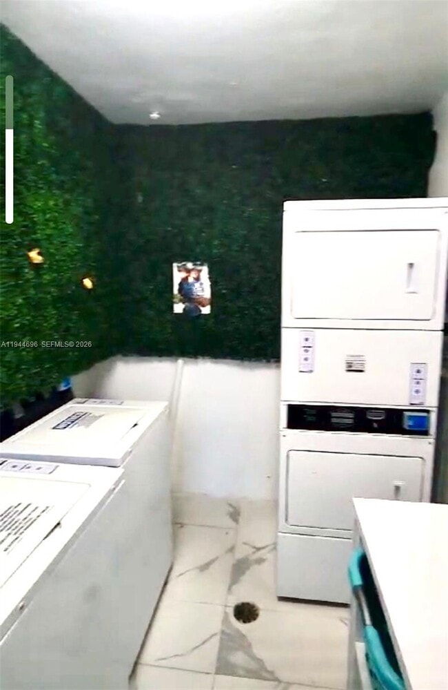 Building Photo - 11750 NE 16th Ave