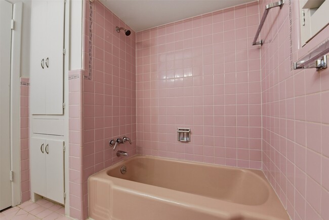 Building Photo - 3626 Latma Dr