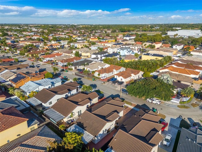 Building Photo - 9532 SW 154th Pl