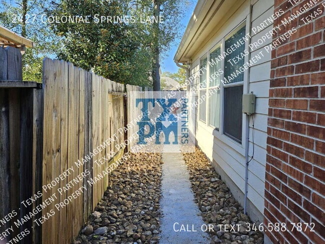 Building Photo - 2427 Colonial Springs Ln