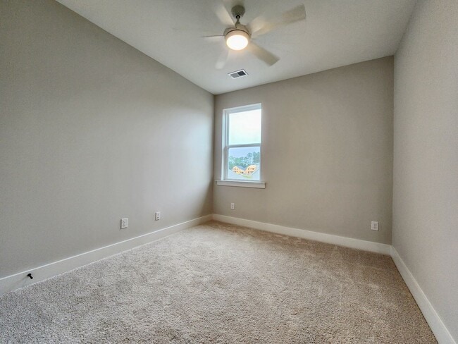 Building Photo - Gorgeous 4 bedroom home in Point Hope - Ch...