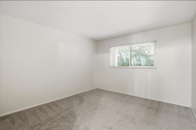 Building Photo - 3700 S Osprey Ave
