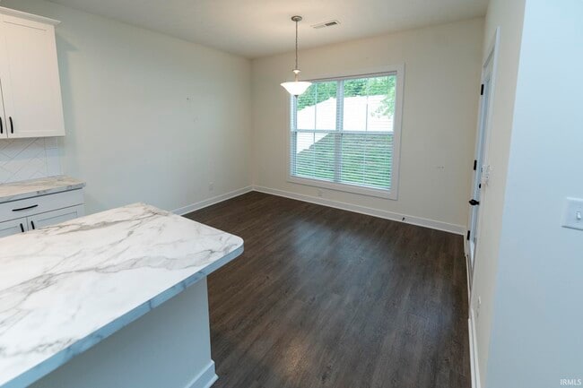 Building Photo - 2822 Brewster Dr