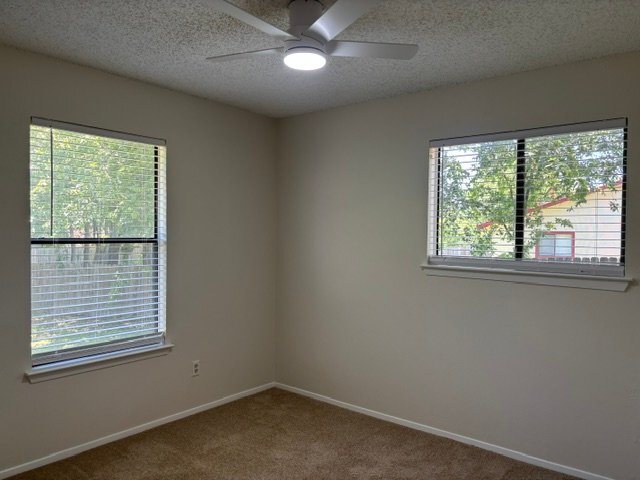 Building Photo - 702 Ranch Rd