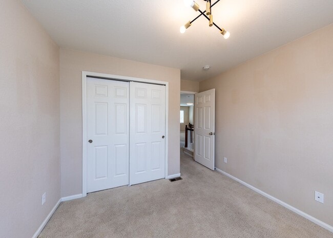 Building Photo - Charming 3 Bed, 2.5 bath in Northgate in D20