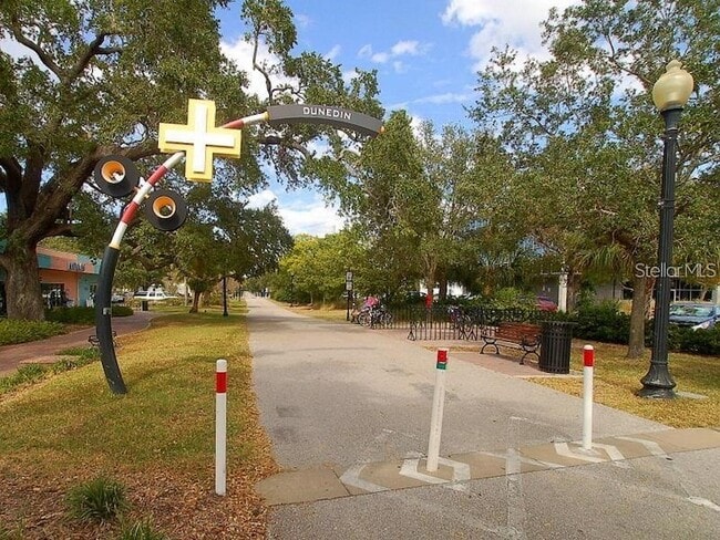 Building Photo - 3295 Fox Chase Cir