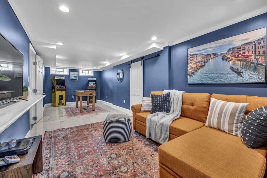 Building Photo - 1036 Union Ave