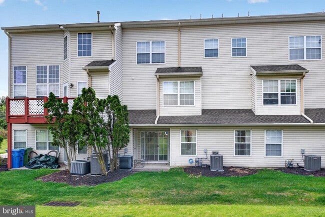 Building Photo - 324 Tuvira Ln