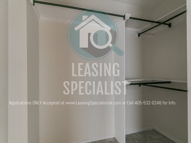 Building Photo - 2 Bed 2 Bath Garden Home in SW OKC's The R...